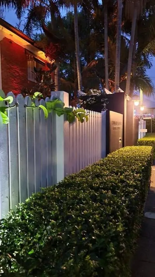 Bed & Breakfast Edward Lodge New Fam Brisbane