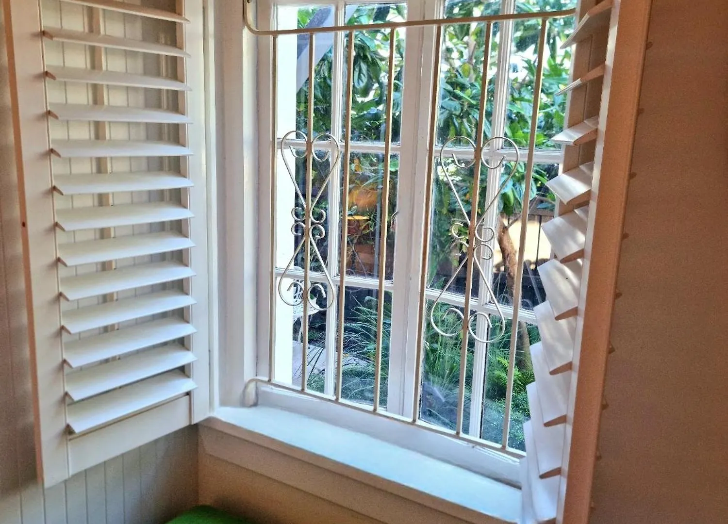 Edward Lodge New Fam Brisbane Bed & Breakfast