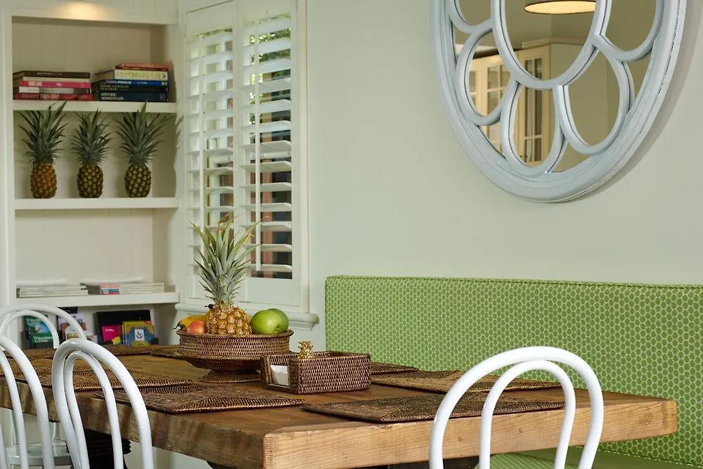 Edward Lodge New Fam Brisbane Bed & Breakfast